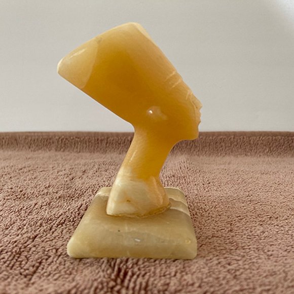 Nefertiti, ancient Egyptian Queen, Paperweight - Picture 3 of 5